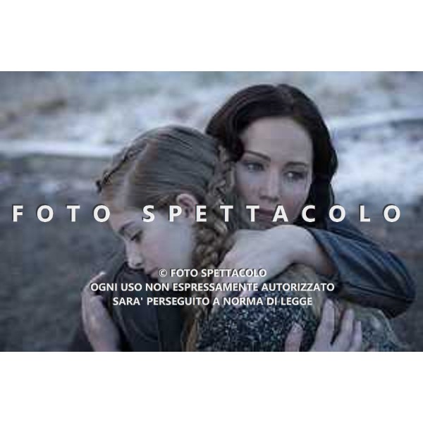 Jennifer Lawrence e Willow Shields - Hunger Games - La ragazza di fuoco ©Universal Pictures Italia