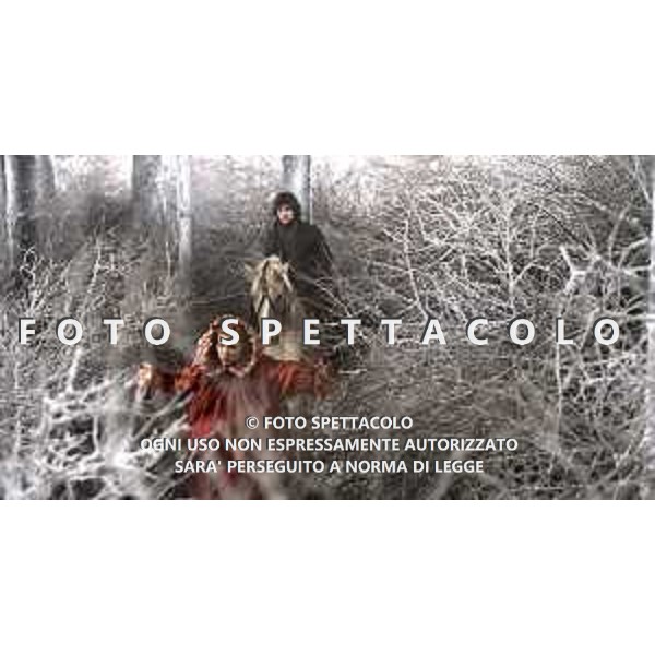 Lea Seydoux e Louka Meliava - La Bella e la Bestia ©Notorious Pictures